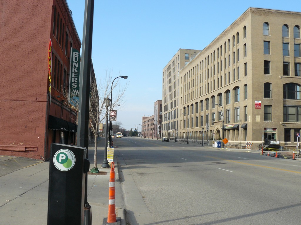 Washington Avenue North from Eighth Avenue North